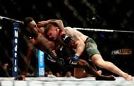 Can Marvin Vettori use his grappling to defeat Karl Roberson?